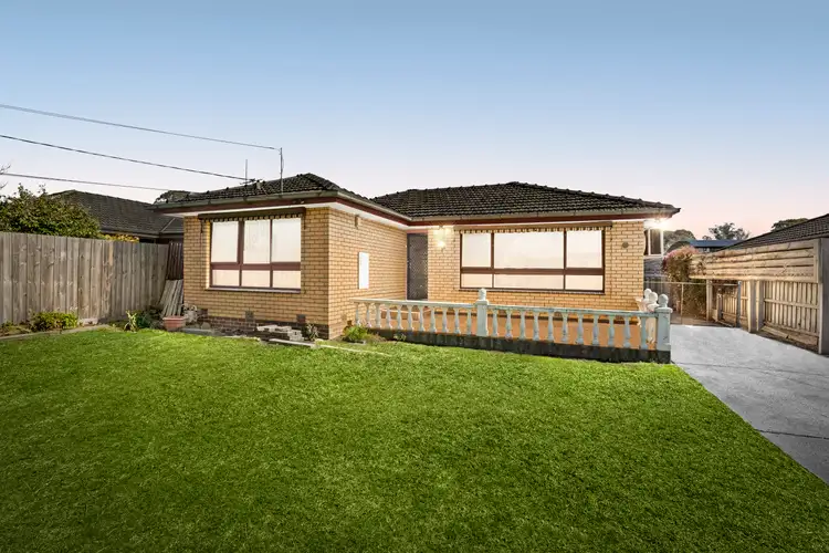 27 Taylor Street, Cranbourne VIC 3977