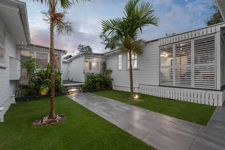 56 Brentnall Street, Norman Park QLD 4170