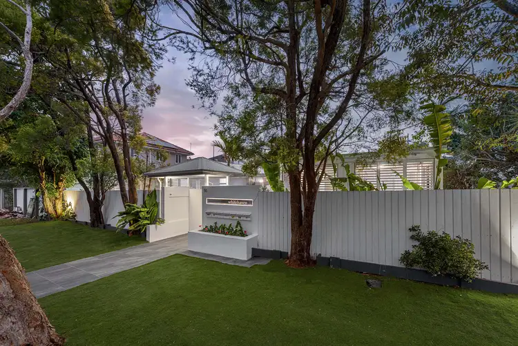 56 Brentnall Street, Norman Park QLD 4170