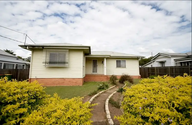15 Dudleigh Street, Booval QLD 4304