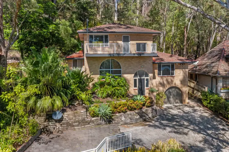 7 Fiona Street, Point Clare NSW 2250