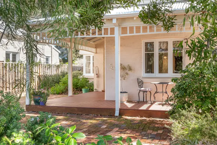 15 Roseberry Avenue, South Perth WA 6151