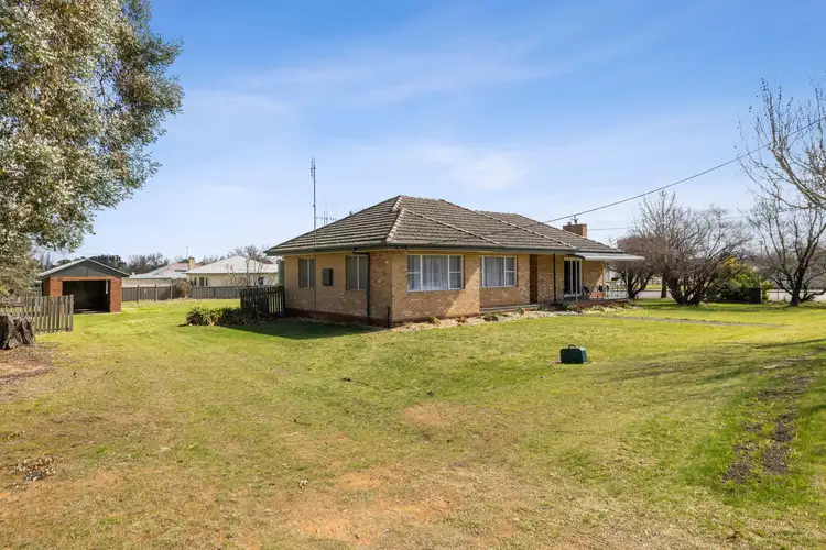 57 Farm Street, Boorowa NSW 2586