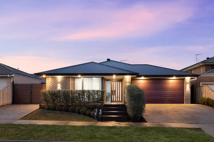 35 Hartney Avenue, Mickleham VIC 3064