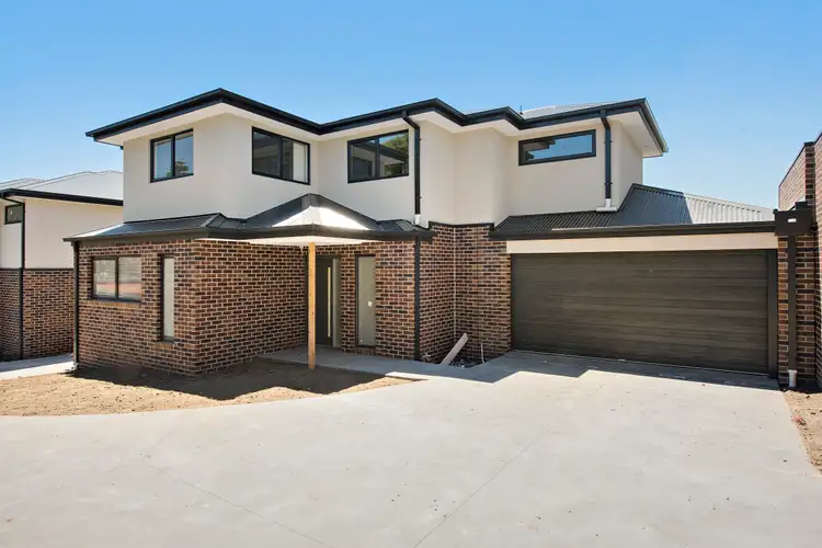 2/35 Helvetia Court, Frankston VIC 3199