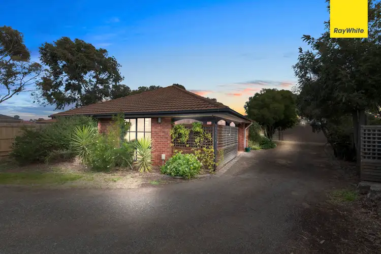 24 Crestmont Drive, Melton South VIC 3338