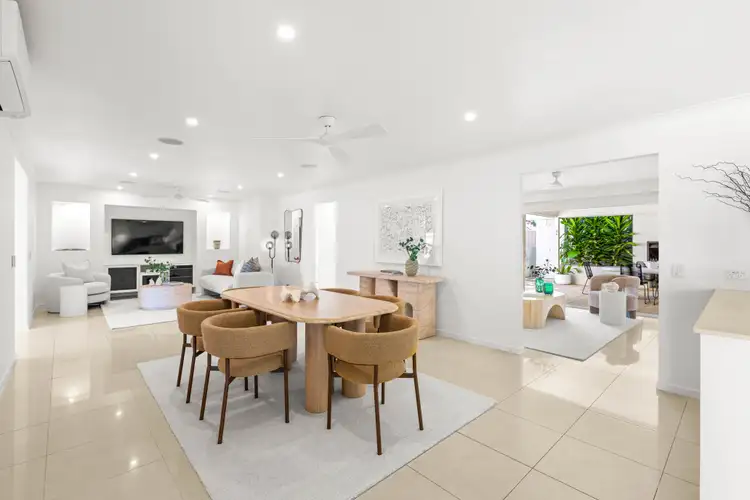 14 Vaucluse Place, Sorrento QLD 4217