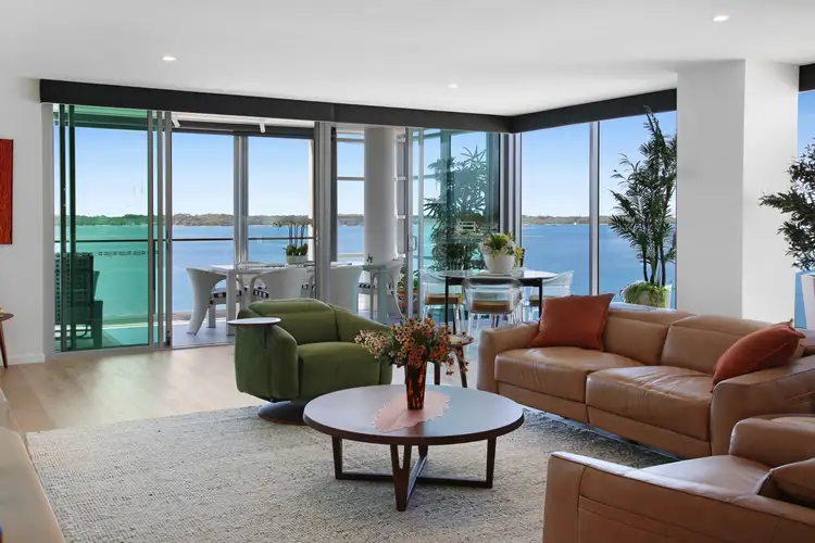 26607 Ephraim Island Parade, Paradise Point QLD 4216