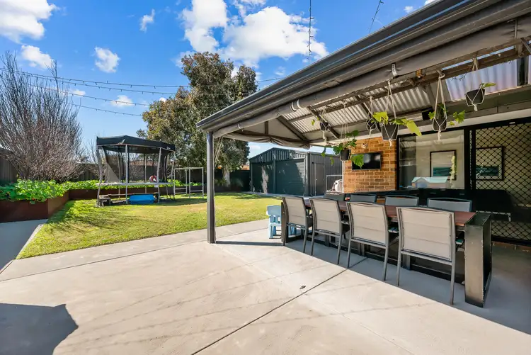 7 Lakewook Cove, Kenwick WA 6107