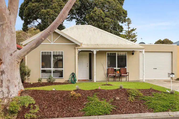 6 Crammond Road, Cowes VIC 3922