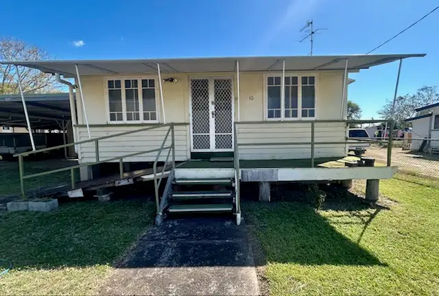 10 Margaret Street, South Gladstone QLD 4680
