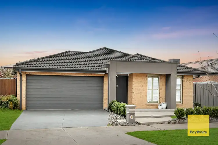 Second view of Homely house listing, 7 Inverness Place, Thornhill Park VIC 3335