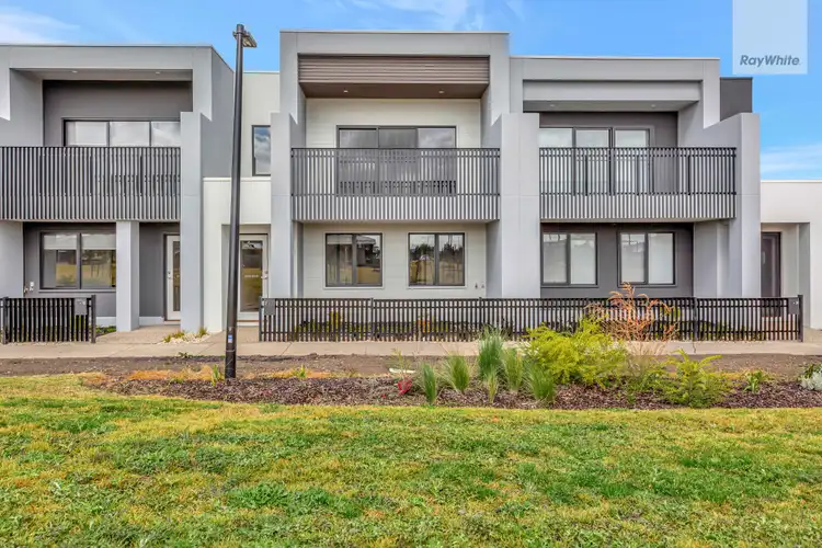 17 Pitton Walk, Donnybrook VIC 3064
