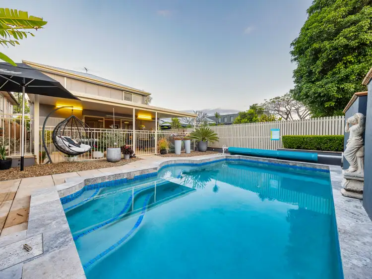 49 Cameron Street, Fairfield QLD 4103