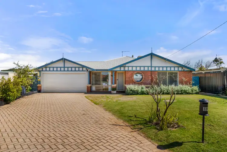 19 Hopkins Place, Waikiki WA 6169