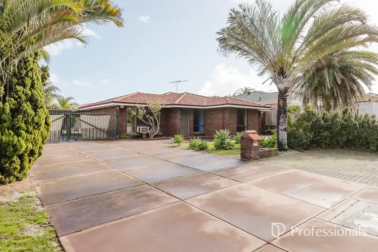 9 Aylesford Drive, Marangaroo WA 6064