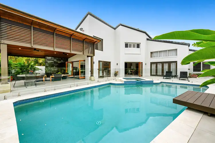17 Charolais Crescent, Benowa Waters QLD 4217