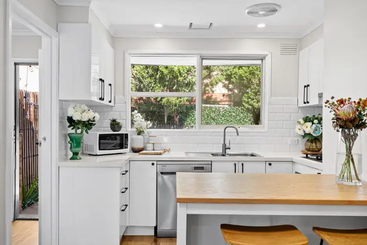 2/13 Ashburn Grove, Ashburton VIC 3147