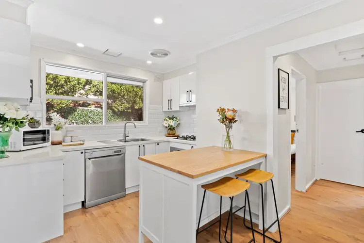 Fifth view of Homely unit listing, 2/13 Ashburn Grove, Ashburton VIC 3147