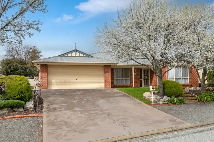 6 Rocky Glen Court, Clare SA 5453