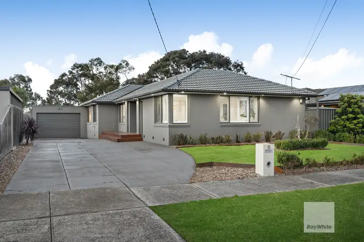 15 Pyke Drive, Gladstone Park VIC 3043