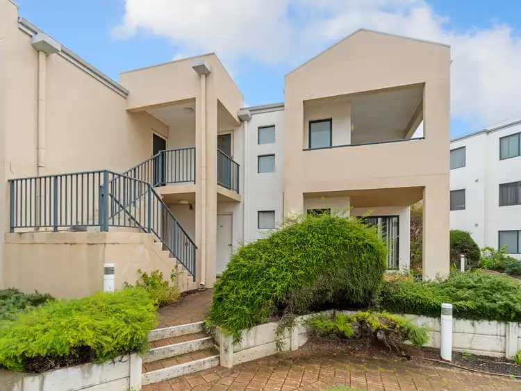 42/17 Southdown Place, Thornlie WA 6108