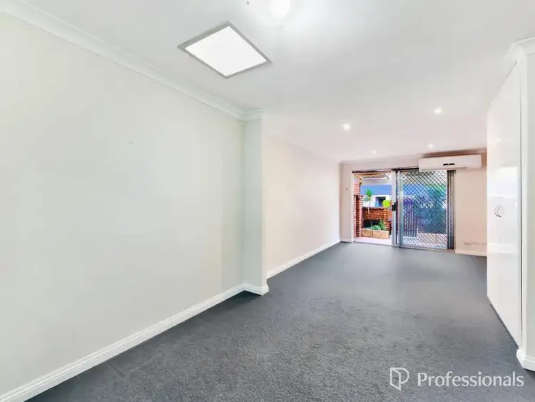 Fourth view of Homely villa listing, 6/121 Hayes Avenue, Yokine WA 6060