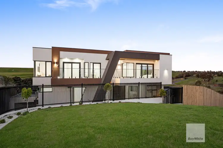 25 Bridlington Drive