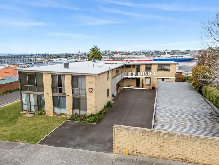 1/8 Fenton Street, Devonport TAS 7310
