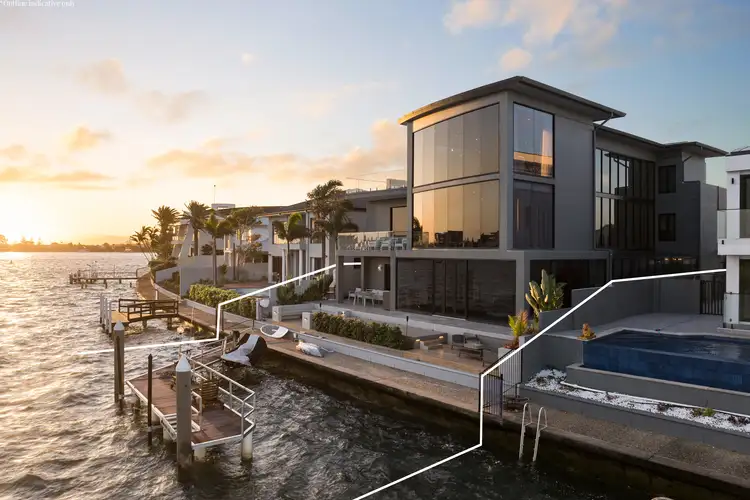 21 King Arthurs Court, Sovereign Islands QLD 4216