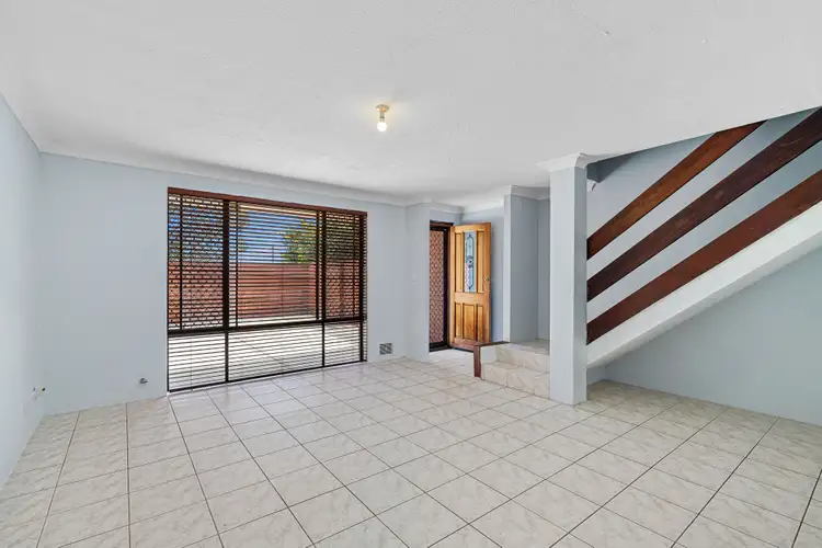 Seventh view of Homely townhouse listing, 9/3 Marsh Road, Mount Richon WA 6112