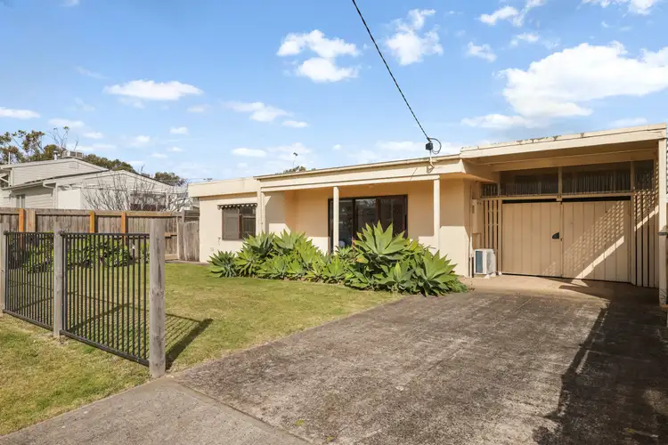 32 Albany Road, Cowes VIC 3922