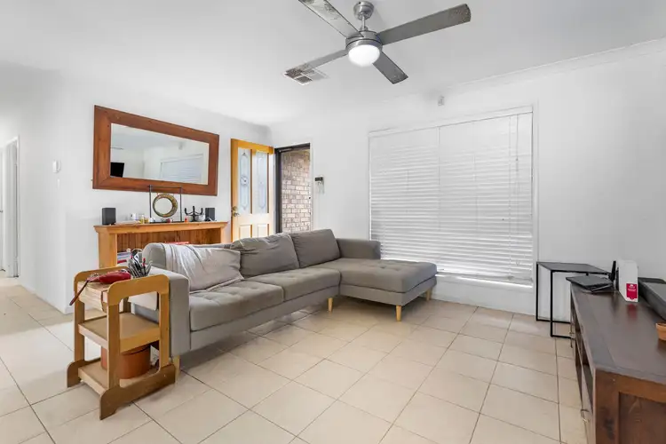 Fifth view of Homely house listing, 2 Stag Court, Crestmead QLD 4132