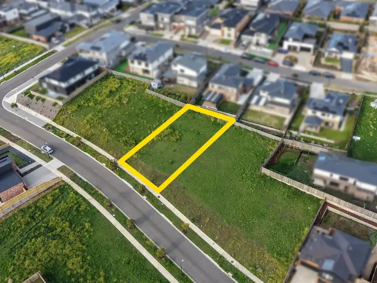 LOT 816, 15 Strathlachlan Drive, Highton VIC 3216