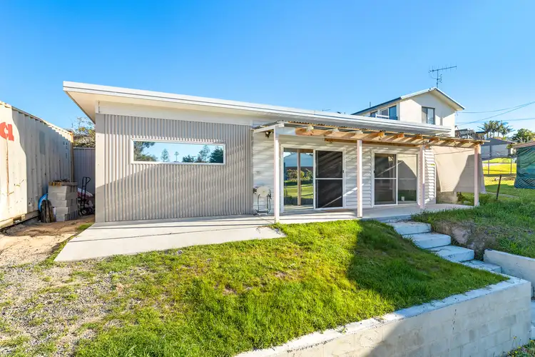 4 Salmon Street, Tuross Head NSW 2537