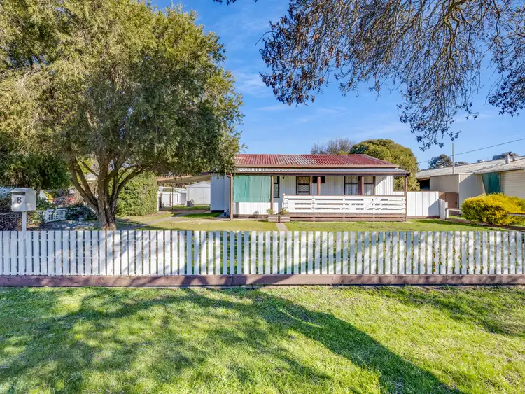 8 Ryan Street, Benalla VIC 3672