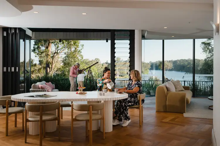 1/98 Goldieslie Road, Indooroopilly QLD 4068