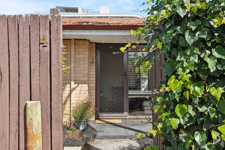 4/69 Park Street, Como WA 6152
