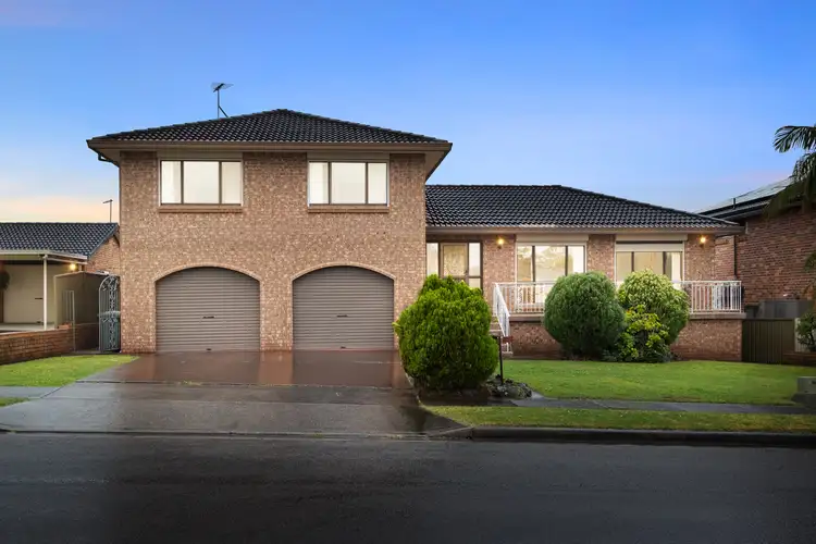16 Dakota Drive, Bossley Park NSW 2176