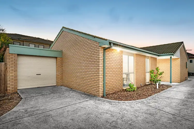2/18 Manoon Road, Clayton South VIC 3169