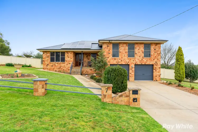 7 Ridge Street, Junee NSW 2663