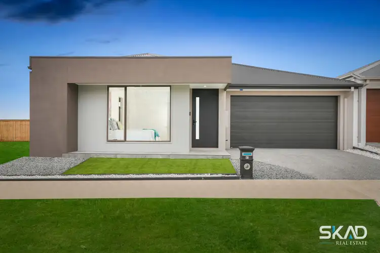 10 Lennox Street, Donnybrook VIC 3064