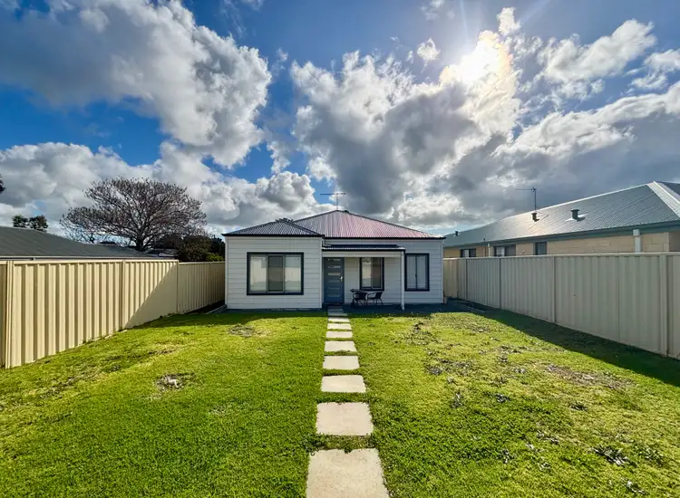 1B Whittaker Way, Waroona WA 6215