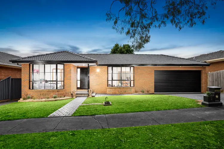 2 Sinclair Court, Mill Park VIC 3082