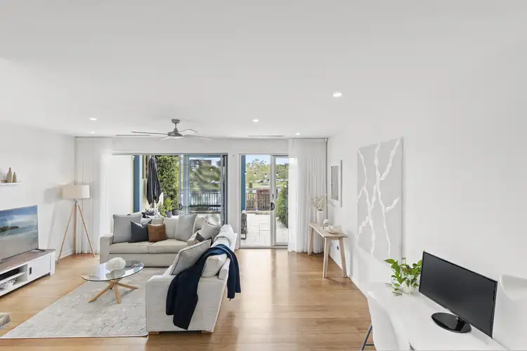 3011 The Boulevard, Carrara QLD 4211