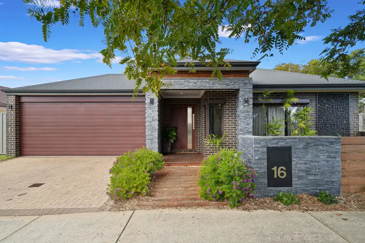 16 Basalt Road