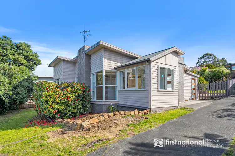 217 Roslyn Avenue, Blackmans Bay TAS 7052