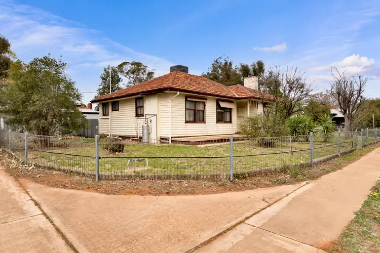 Second view of Homely house listing, 5 Westcliffs Avenue, Red Cliffs VIC 3496
