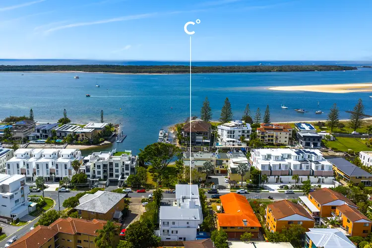 2/20 Madang Crescent, Runaway Bay QLD 4216