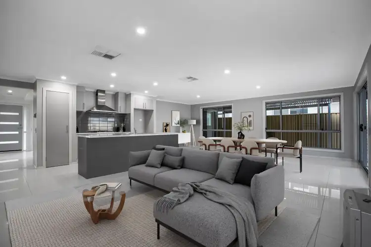 2 Scarlet Avenue, Munno Para SA 5115